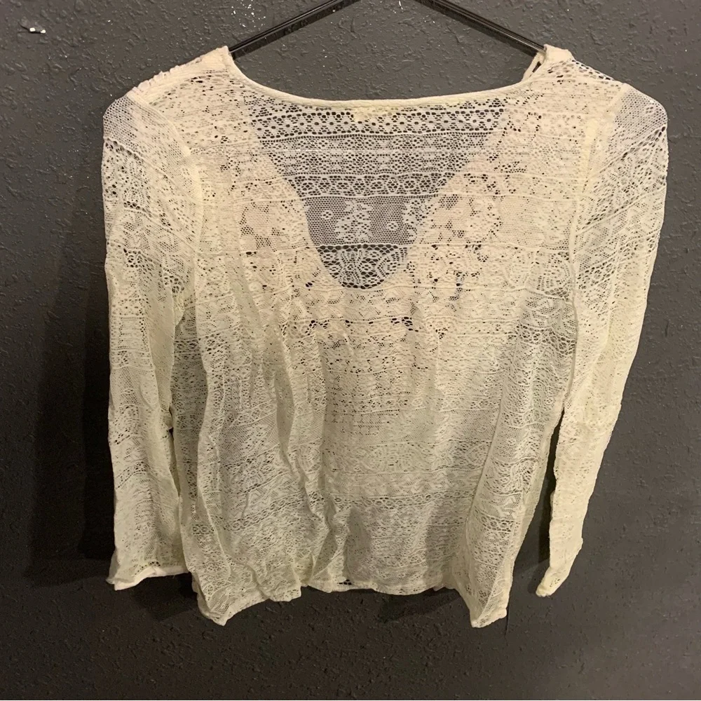 Women’s Hem and Thread Blouse